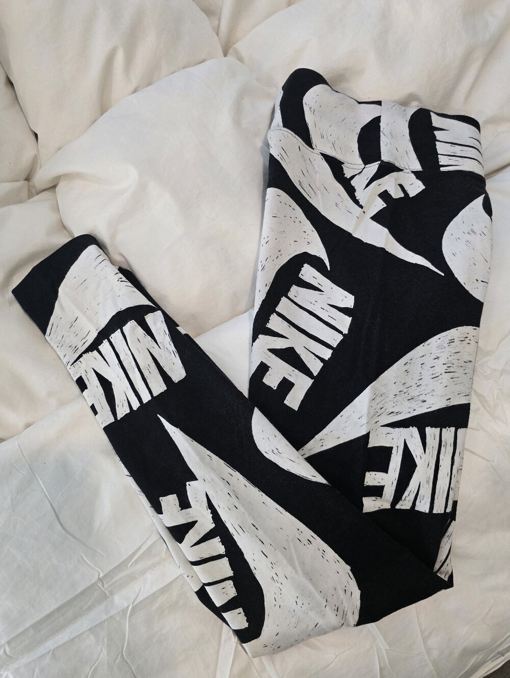 Nike Black & White Logo Print Leggings - High Waist - S - Like New